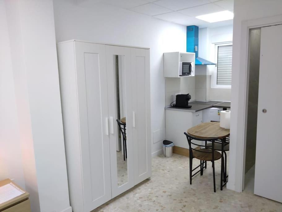 Appartment As A Service. Book It Now Malaga Exterior photo